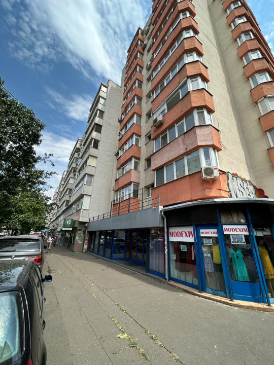 CALEA MOSILOR NR 278-SPATIU COMERCIAL STRADAL 122 MP, VITRINA 13 M. 