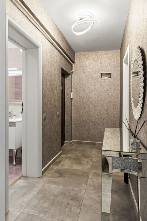 MILITARI RESIDENCE, 2 CAMERE, 56 MP, MOBILAT LUX. 