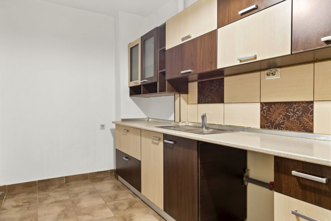 SPITALUL SF. PANTELIMON - 3 CAMERE, BLOC ANVELOPAT, TOTAL 70 MP, LIBER. 