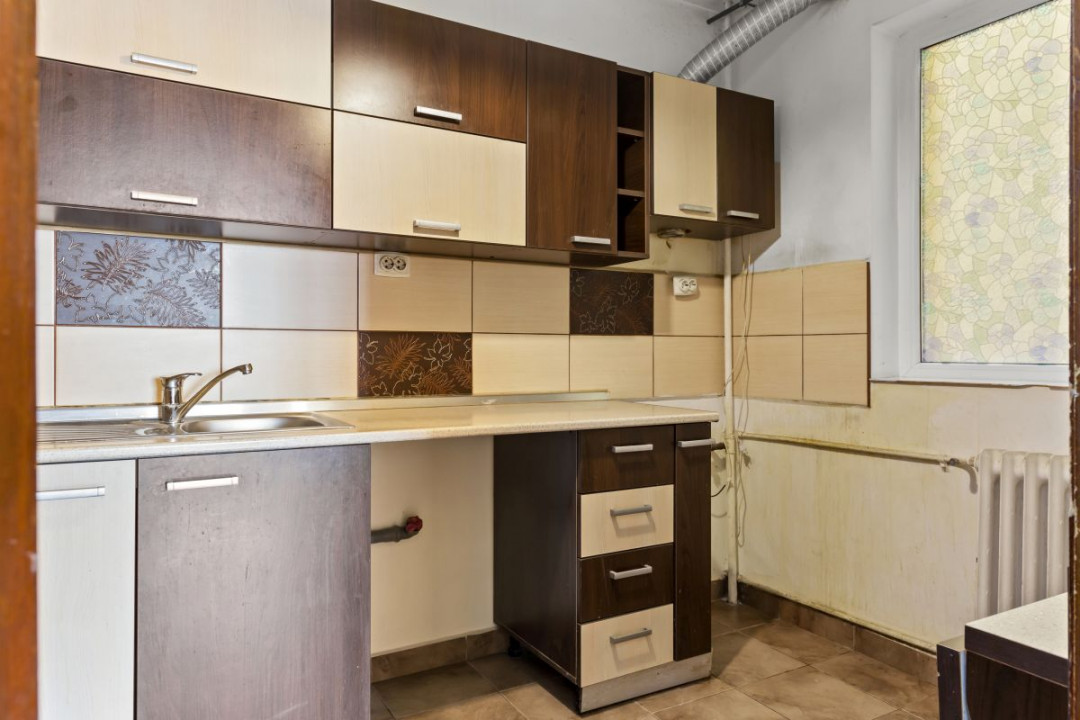 SPITALUL SF. PANTELIMON - 3 CAMERE, BLOC ANVELOPAT, TOTAL 70 MP, LIBER. 