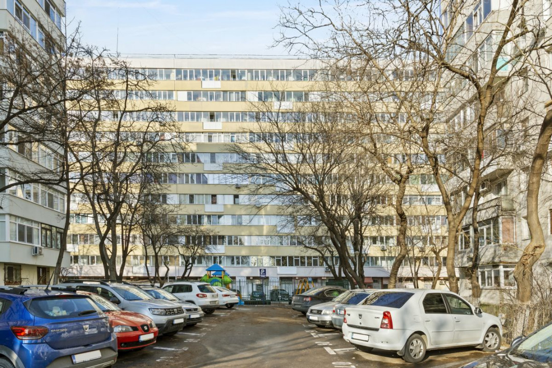 SPITALUL SF. PANTELIMON - 3 CAMERE, BLOC ANVELOPAT, TOTAL 70 MP, LIBER. 