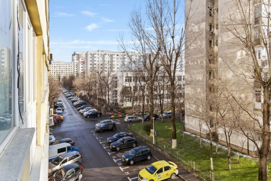SPITALUL SF. PANTELIMON - 3 CAMERE, BLOC ANVELOPAT, TOTAL 70 MP, LIBER. 